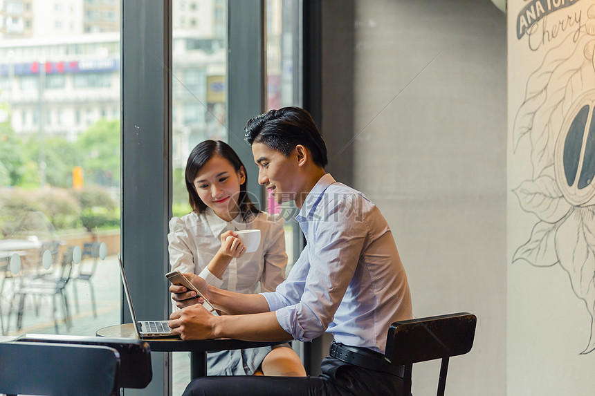 Arm(ARM.US)发布财报后股价大幅下跌,分析师看好未来AI增长前景